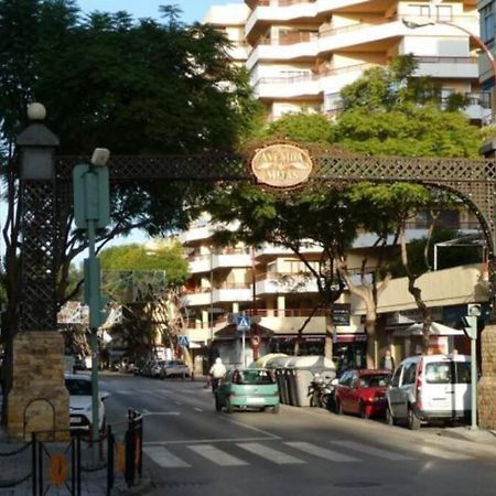 Apartamento A Un Paseo De La Playa Apartment Fuengirola Bagian luar foto