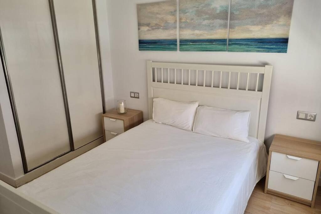 Apartamento A Un Paseo De La Playa Apartment Fuengirola Bagian luar foto