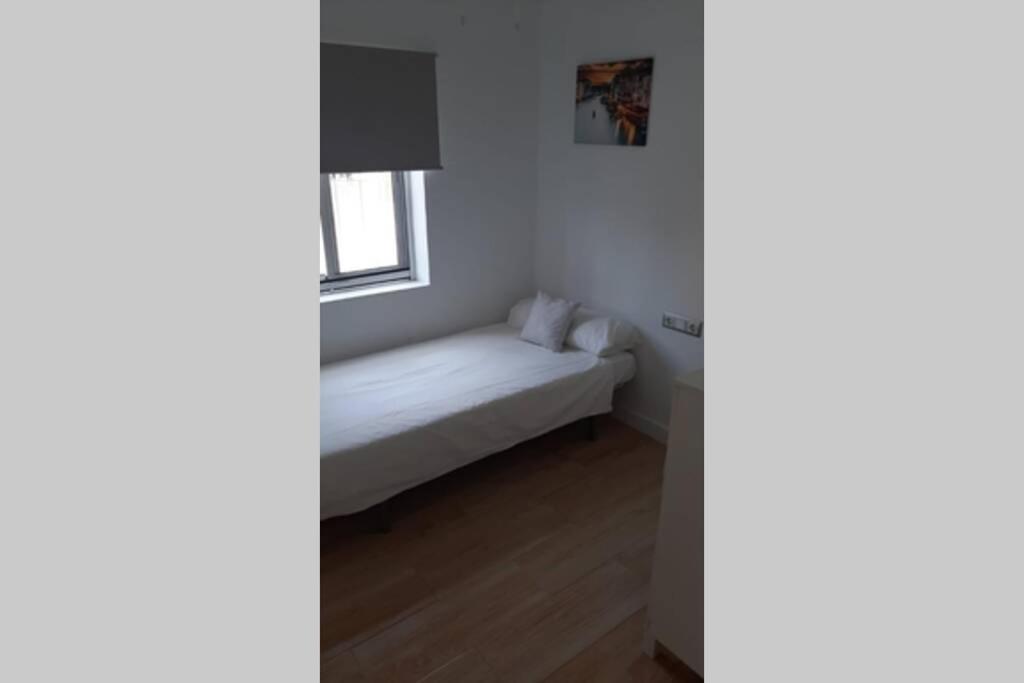 Apartamento A Un Paseo De La Playa Apartment Fuengirola Bagian luar foto